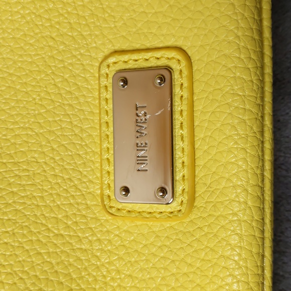 Nine West Neon Yellow Pebbled crossbody Bag - Picture 3 of 9